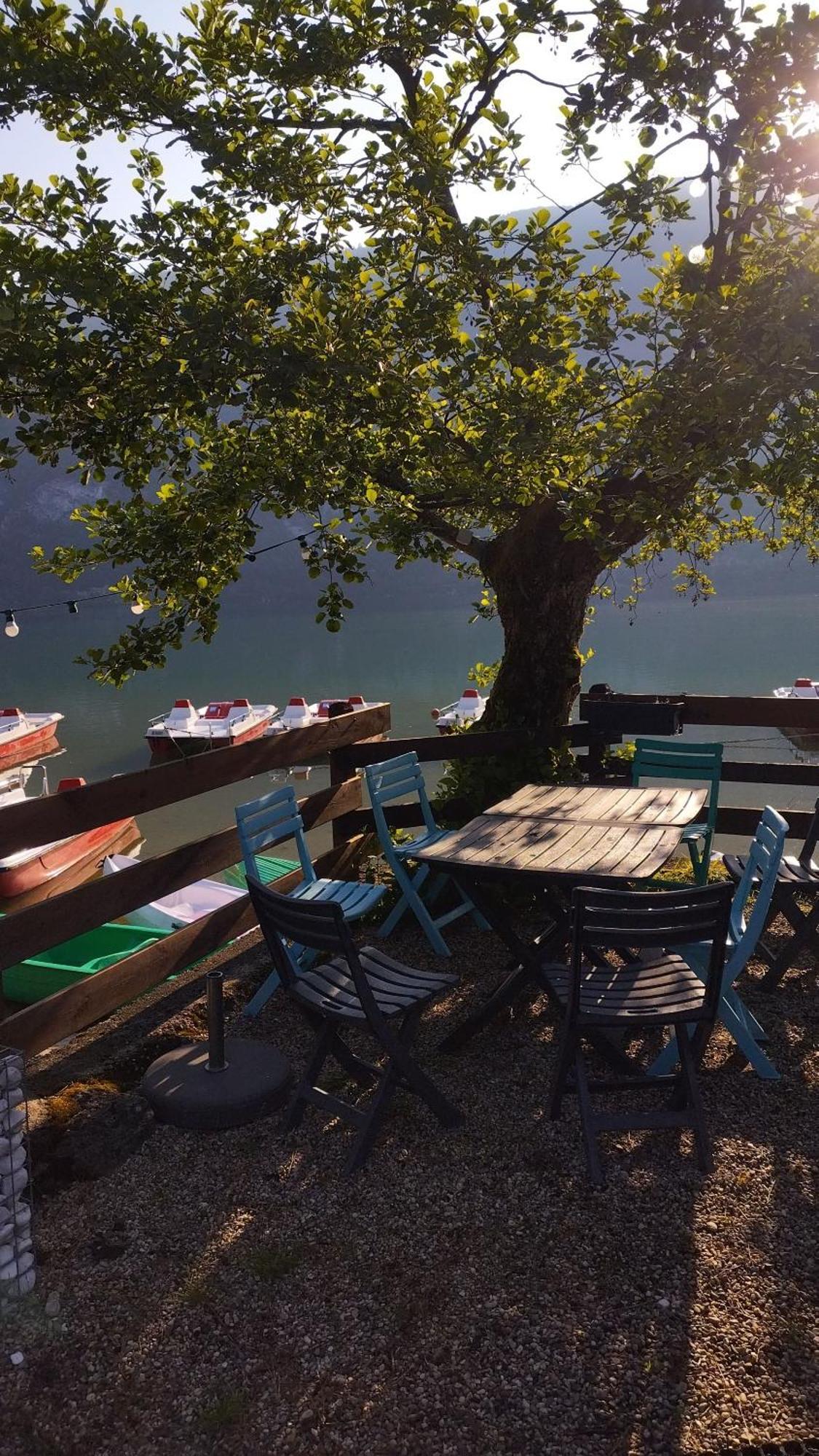 Camping Le Hameau Des Pecheurs Novalaise